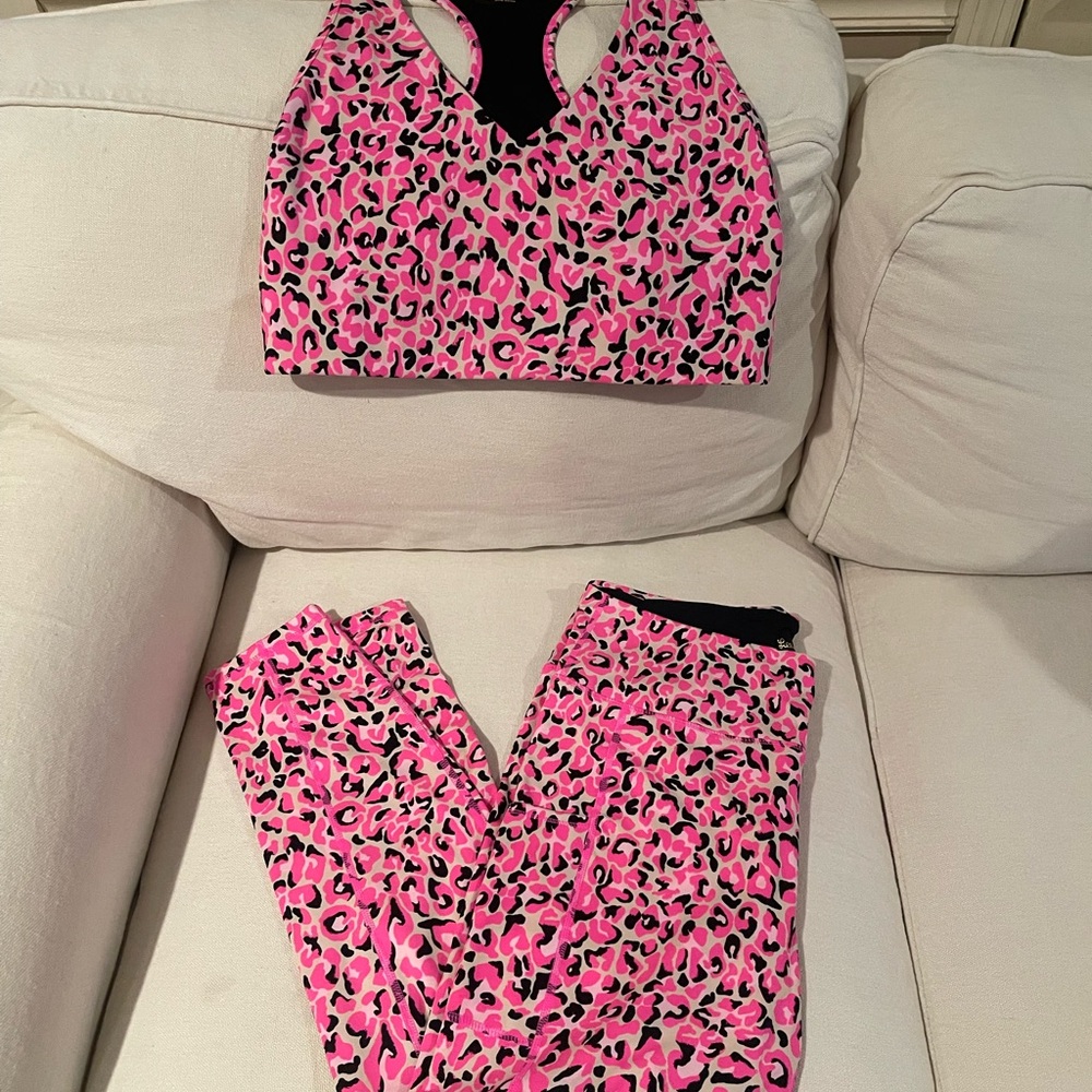* set* Lilly Pulitzer Luxletic Pink and Black Luxletic set